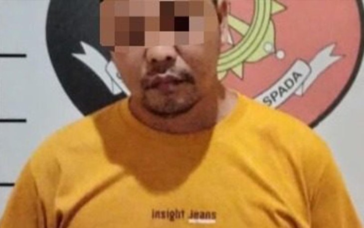 Tersangka Pelaku Judi tebak angka saat menunjukkan barang bukti usai dibekuk Tim Unit Reskrim Polsek Padang Bolak