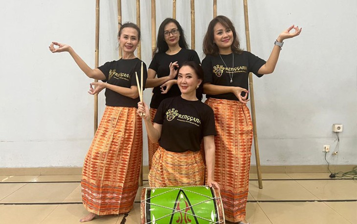 Komunitas Perempuan Menari