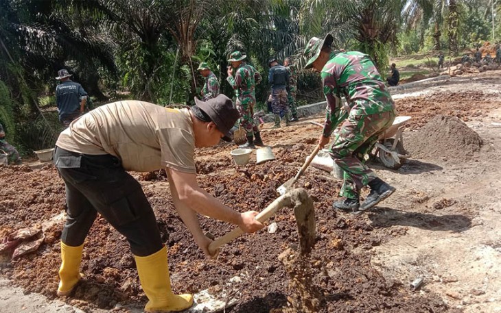 TNI-Polri Kota Bengkulu Sinergi dalam Program TMMD Reguler