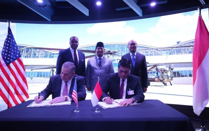 Menhan Prabowo saat Saksikan Penandatanganan Pengadaan 24 Helikopter Sikorsky S-70M Black Hawk Baru untuk RI, Rabu (23/8).