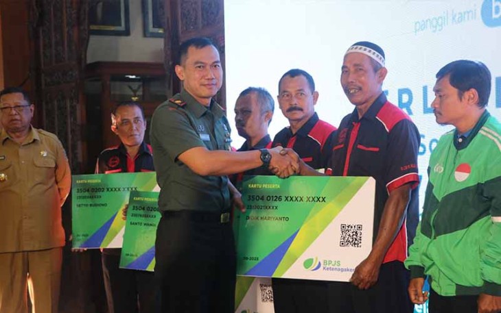 Dandim saat Ikuti Acara Launching Program Perlindungan Jaminan Sosial Ketenagakerjaan Tulungagung