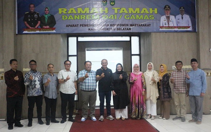 Foto Bersama usai acara