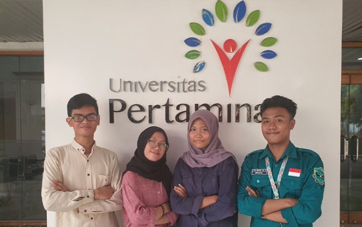 Foto tim Stymays (kiri-kanan: Ghifari Fadhil Rahman, Laila Vutri, Syifa Sabrina, I Putu Krisna Adi Putra)