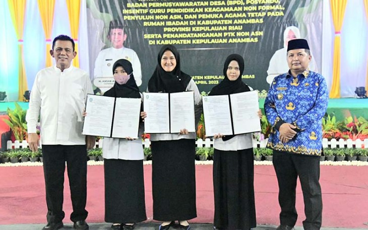 Penyerahan Bantuan Insentif Komponen Masyarakat Kepri Selama Ramadhan Ditutup di Anambas