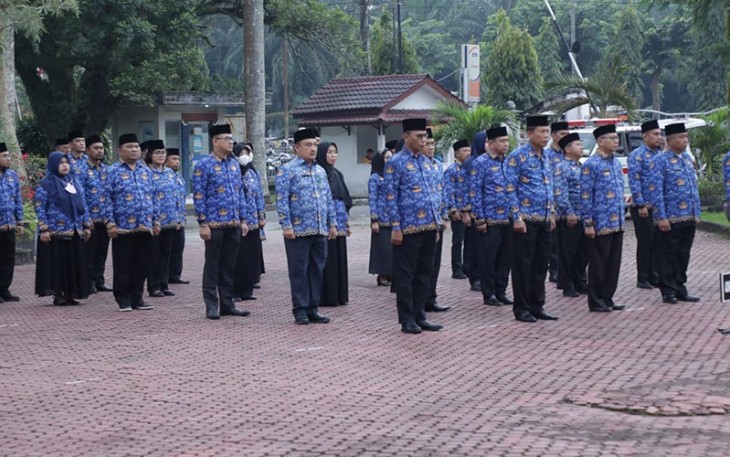 Sekdakab Asahan saat Pimpin Upacara Hari Kesadaran Nasional
