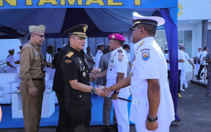 Pangdam I/BB saat menghadiri acara Serah Terima Jabatan (Sertijab) Komandan Lantamal I Belawan yang dihelat di Dermaga Lantamal I Belawan, Medan, Sumatera Utara, Rabu (31/1/2024)