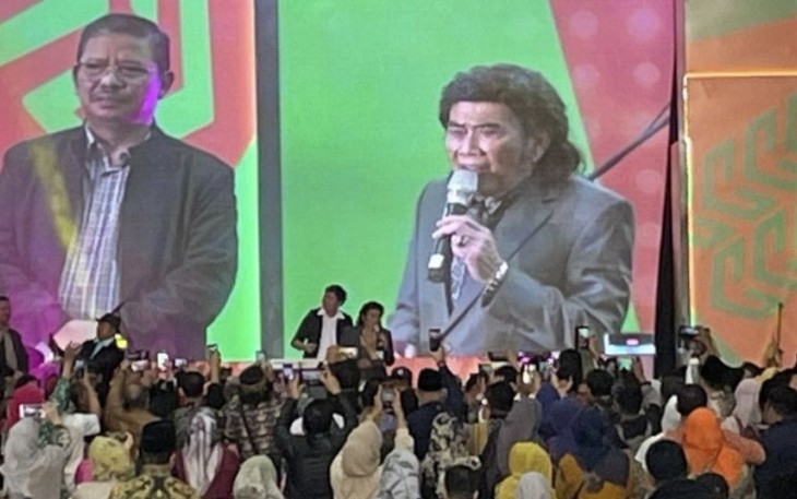 Rhoma Irama saat Berbagi Pengalaman Dakwah Musik di Panggung Dev-X Kemenag