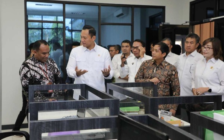Menteri ATR/Ka.BPN RI Agus Harimurti Yudhoyono (AHY) saat meninjau Kantor Wilayah BPN Provinsi Kalimantan Timur (Kaltim) pada Kamis (29/02/2024). 