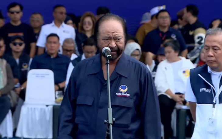 Ketua Umum Partai NasDem Surya Paloh dalam kampanye akbar Partai NasDem di Kota Bandung, Minggu (28/1/24)