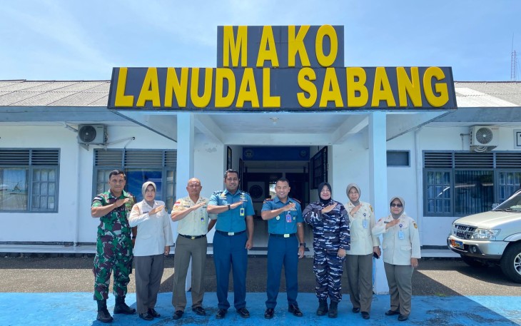 Komandan Pangkalan Udara TNI Angkatan Laut (Danlanudal) Sabang Letkol Laut (P) Ahmad Ervan G menerima kunjungan kerja Tim Pengawasan dan Pengadilan Daftar Susunan Personel (DSP) TNI Angkatan Laut tahun 2024
