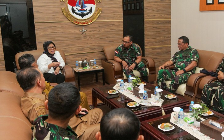 Plt Gubernur Marlin Agustina Bersilaturahmi Dengan Danlantamal IV Batam