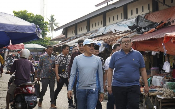 Bupati Bengkulu Selatan Gusnan Kunjungi Pasar Ampera