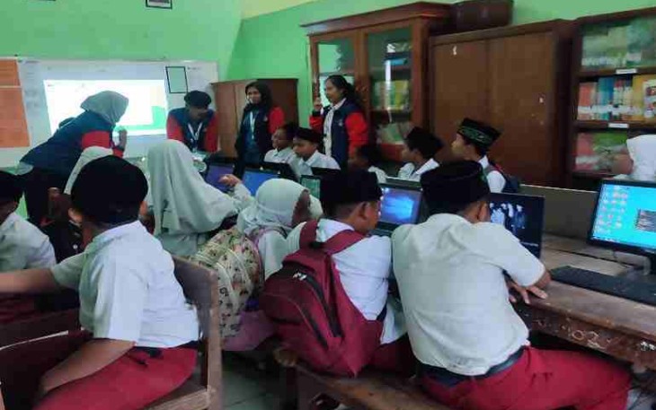 Pelatihan Penggunaan Aplikasi Microsoft Office untuk Anak Usia Sekolah Dasar 