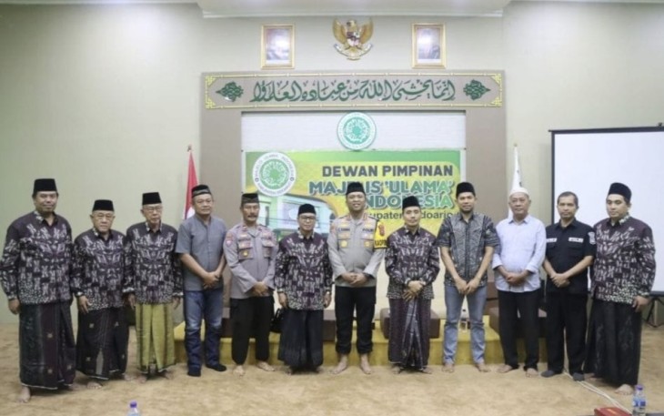 Kapolresta Sidoarjo Kombes Pol. Christian Tobing saat Kunjungi MUI