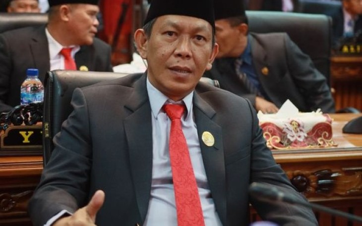  Anggota DPRD BS, Holman