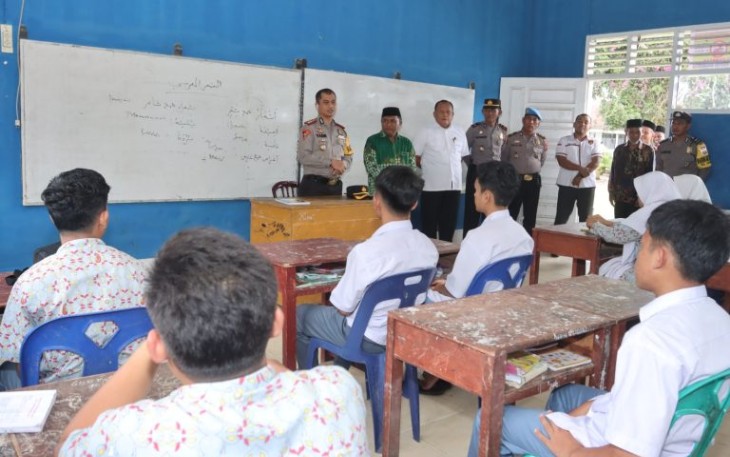 Kapolres Tapsel, AKBP Yasir Ahmadi, beri motivasi saat kunjungan ke Pesantren Muhammadiyah KH Ahmad Dahlan Sipirok