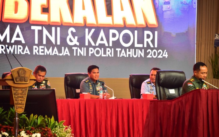Kasal Hadiri Pembekalan Panglima TNI dan Kapolri di Balai Sudirman 