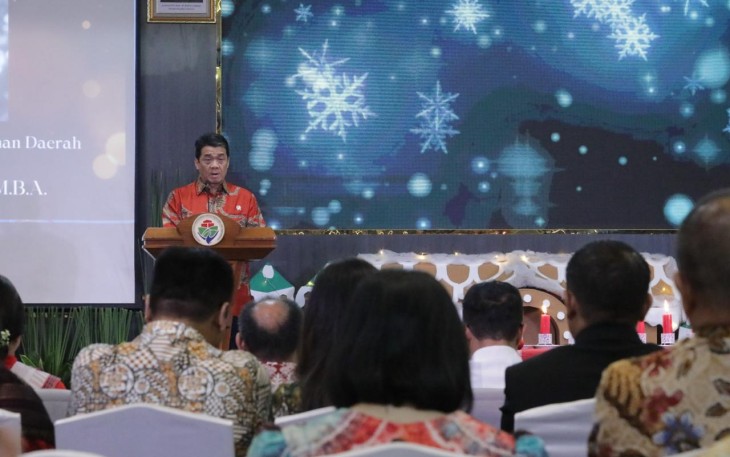 Kementerian Desa dan Pembangunan Daerah Tertinggal (Kemendes PDT) dan Kementerian Transmigrasi (Kementrans) gelar perayaan Natal 2024 dan syukuran Tahun Baru 2025 dilingkungan Kemendes PDT dan Kementrans pada Kamis (19/12) di Kantor Kemendes PDT