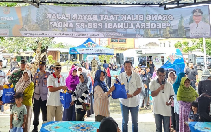 Bank Daerah Karanganyar menggelar Gerakan Pangan Murah di Kecamatan Jatipuro, Jumat (15/3/2024)