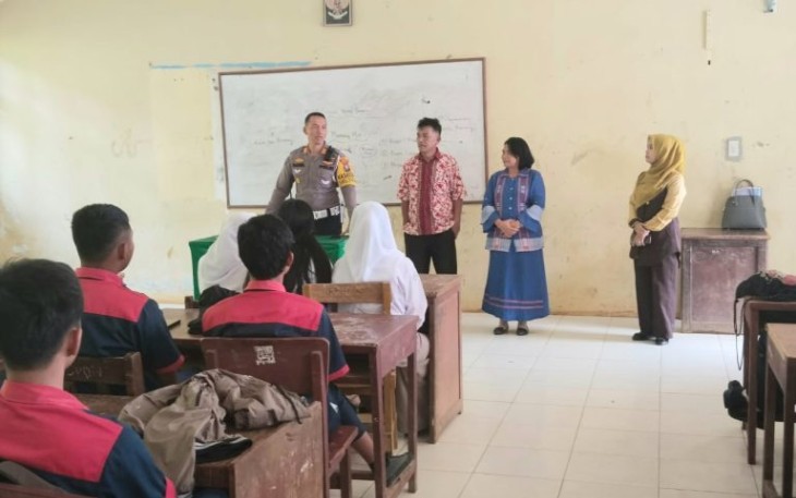 Kasat Lantas Polres Tapanuli Selatan (Tapsel), AKP Dahnial Saragih, SH, MH,saat sosialisasi  Ops Keselamatan Toba 2024, pada Kamis (14/03/2024)