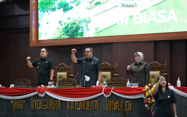 Rapat Paripurna dalam penyampaian laporan pimpinan komisi yang berlangsung di Gedung DPRD Jatim, Rabu, 22 Mei 2024.