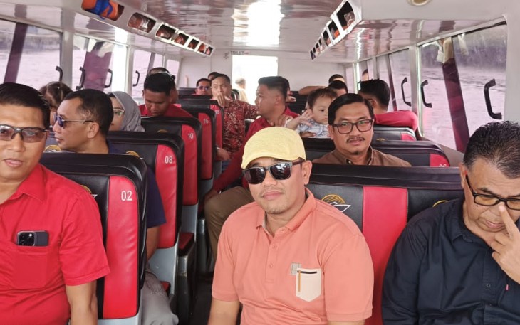 Ketua DPRD Natuna saat Hadiri Perayaan Imlek dan Tahun Baru di Kelurahan Sedanau