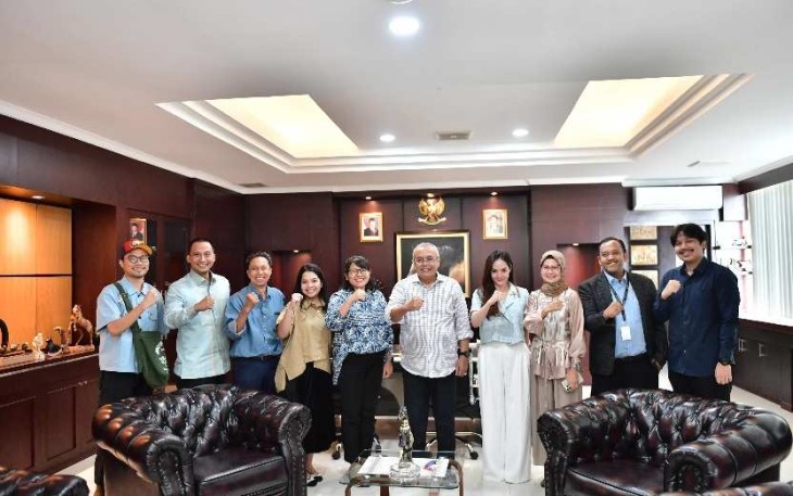 Sekretaris Kementerian Pemuda dan Olahraga (Sesmenpora) RI Gunawan Suswantoro menerima audiensi Kantor Komunikasi Kepresidenan atau Presidential Communication Office (PCO) di ruang rapat Lantai 3 Graha Kemenpora, Jalan Gerbang Pemuda Nomor 3, Senayan, Selasa, (17/12)