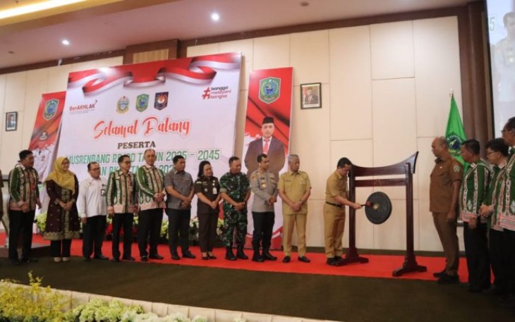 Kapolres Tapanuli Selatan AKBP Yasir Ahmadi., S.IK., MH., hadir dalam Musyawarah Perencanaan Pembangunan Jangka Menengah Daerah (Musrenbang) Rencana Pembangunan Jangka Panjang Daerah (RPJPD) tahun 2025-2045 dan Rencana Kerja Pemerintah Daerah (RKPD) tahun 2025 di Ball Room Hotel Sapadia Desa Huta Lombang Kecamatan Padang Bolak Kabupaten Padang Lawas Utara, Selasa, (27/02/2024).