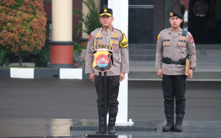 Wakapolda Banten Brigjen Pol H. M. Sabilul Alif saat apel pagi bersama secara rutin di Lapangan Apel Polda Banten pada Senin (29/01).