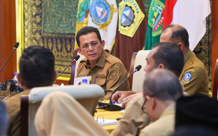 Gubernur Ansar Ahmad 