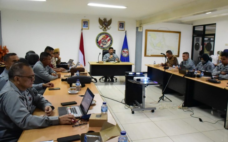 Bakamla RI menggelar Rapat Sosialisasi Pengukuran Indeks Keamanan Laut Nasional (IKLN) Tahun 2024, yang dipimpin oleh Direktur Penelitian dan Pengembangan (Litbang) Bakamla RI, Laksamana Pertama Bakamla Budi Santosa, S.E., M.M., CRMP., CHRMP. Di kantor Bakamla RI Rawamangun, Selasa (5/11/2024)