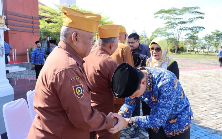 Pemkab Bintan Gelar Upacara Peringati Hari Pahlawan Bersama Veteran