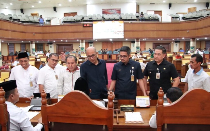 Rapat Paripurna DPRD Batam Bentuk Dua Pansus