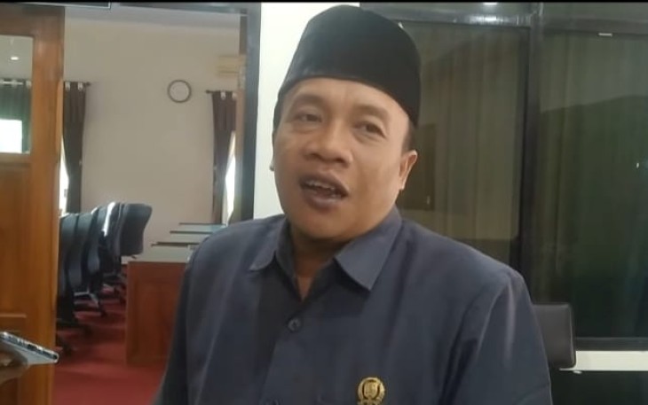 Ketua DPRD Kabupaten Trenggalek, Doding Rahmadi, saat dikonfirmasi setelah rapat paripurna