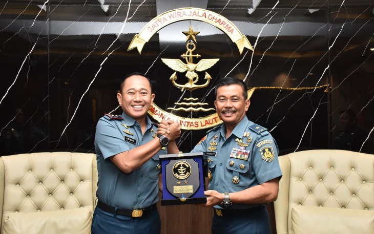  Panglima Kolinlamil Laksda TNI Hudiarto Krisno Utomo, PSC(j) M.A., M.M.S., CHRMP menerima courtesy call (kunjungan kehormatan) Kepala Dinas Potensi Maritim Angkatan Laut (Kadispotmaral) Brigjen TNI (Mar) Sugianto, S.Sos., M.M., M.Tr.Opsla
