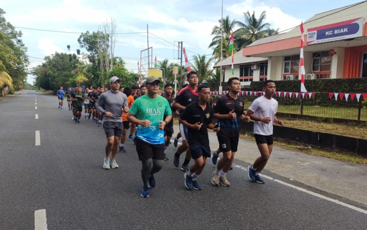 Komandan Wing Udara 3 Ajak Prajurit Penerbal Biak Lari 10 K