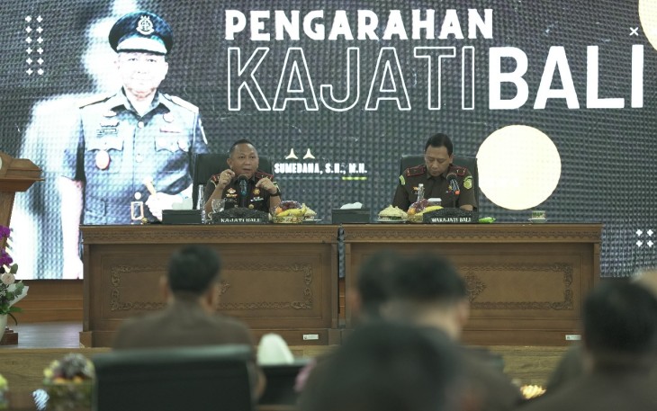 Kejaksaan Tinggi Bali, Dr. Ketut Sumedana tidak asing lagi dengan kampung halamannya yaitu Bali, di samping putra asli Bali kelahiran Buleleng, Dr. Ketut Sumedana sudah tiga kali bertugas di Bali yaitu sebagai Kepala Kejaksaan Negeri Gianyar pada tahun 2012, lalu Wakil Kepala Kejaksaan Tinggi Bali pada tahun 2022, dan sekarang dipercaya sebagai Kepala Kejaksaan Tinggi Bali
