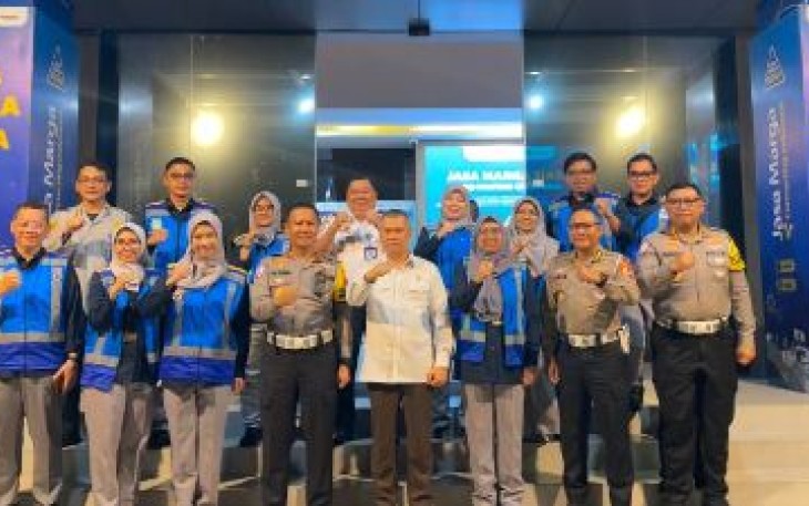Menhub Dudy dan Kakorlantas Polri saat Tinjau Jalan Tol Jakarta–Cikampek