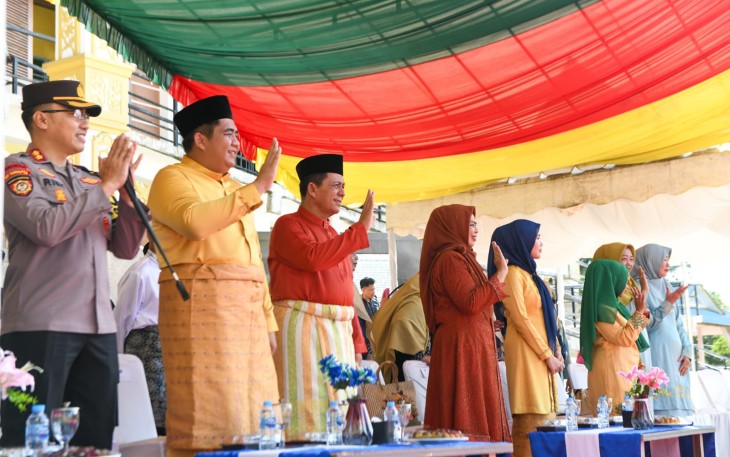 Gubernur Kepri Ansar Ahmad Hadiri Pawai Ta'aruf MTQH Ke-XIII Kabupaten Bintan