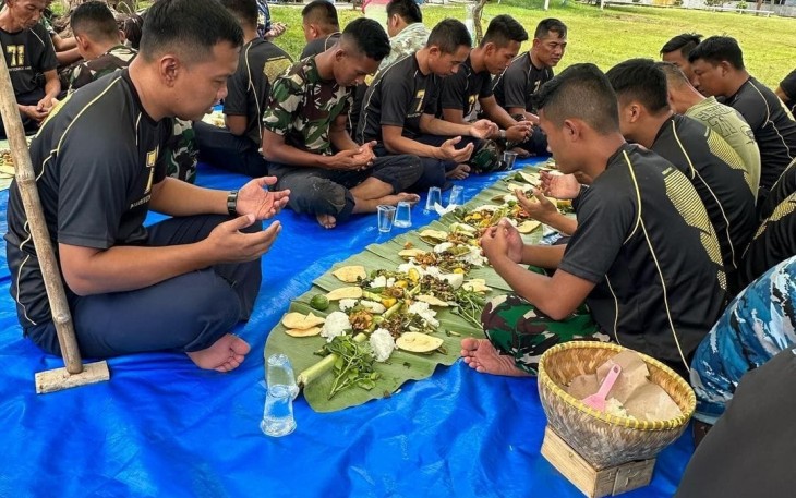 Personel Satuan Pemeliharaan (Sathar) 71 Depo Pemeliharaan  (Depohar) 70 dengan penuh kebahagiaan melaksanakan kurvey dan munggahan  menyambut bulan suci ramadan 1445 H