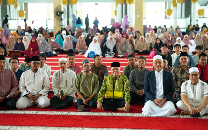Gubernur Rohidin Buka Murokaz Al-Qur'an di Masjid Raya Baitul Izzah
