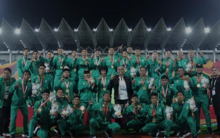 Bripda Rano Jutati Anggota Bidhumas Polda Jatim Pencetak Gol Cabor Sepak Bola PON XXI Raih Medali Emas