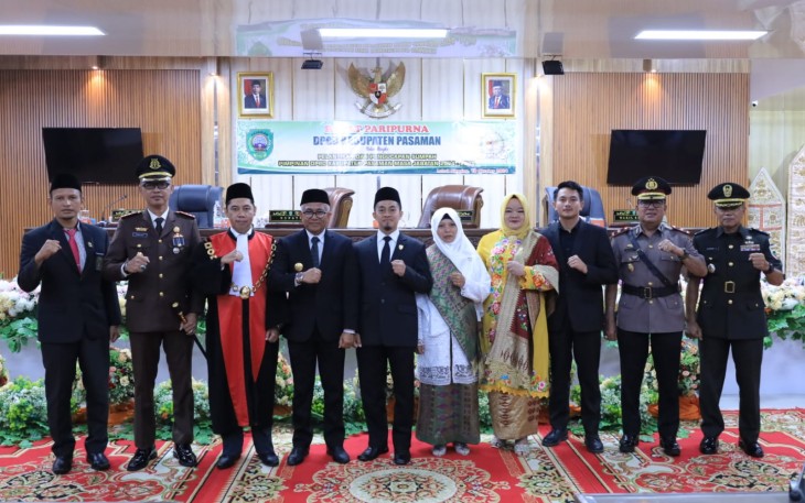 Nelfri Asfandi dan Eka Hariani Sandra Resmi Menjadi Ketua dan Wakil Ketua DPRD Kabupaten Pasaman