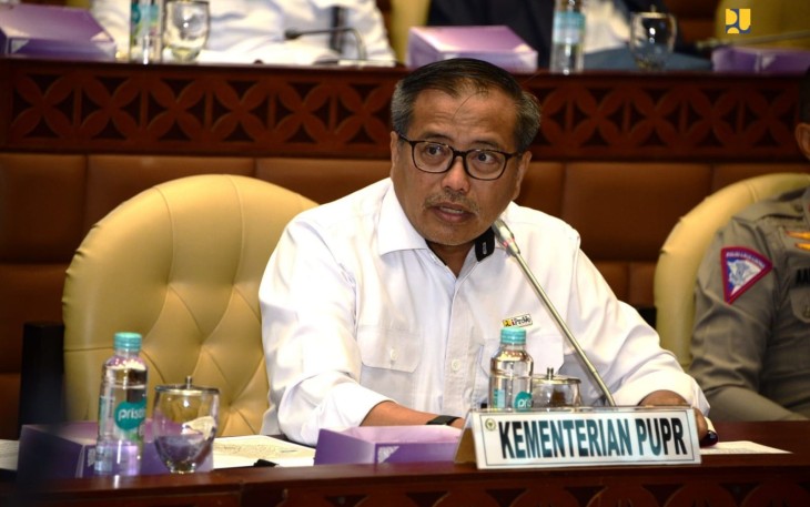 Sekretaris Jenderal (Sekjen) Kementerian PUPR Mohammad Zainal Fatah mewakili Menteri PUPR Basuki Hadimuljono dalam Rapat Evaluasi bersama Komisi V DPR RI di Jakarta, Kamis (18/1/2023)