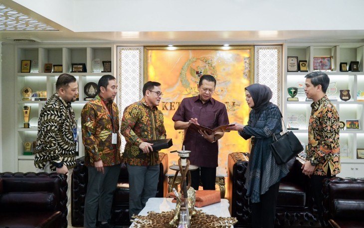 Bamsoet usai menerima Pimpinan Bank Muamalat di Jakarta, Kamis (11/1/2024)