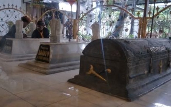 Makam Mbah Batu, Jl. Abu Ghonaim, desa Bumiaji Batu 