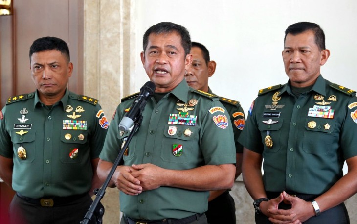 Kasad Jenderal TNI Maruli Simanjuntak, M.Sc., di depan para awak media, usai mengikuti perayaan Natal Bersama Keluarga Besar TNI AD se-Gartap 1/Jakarta, di Balai Kartini, Jakarta, Senin (5/2/2024).