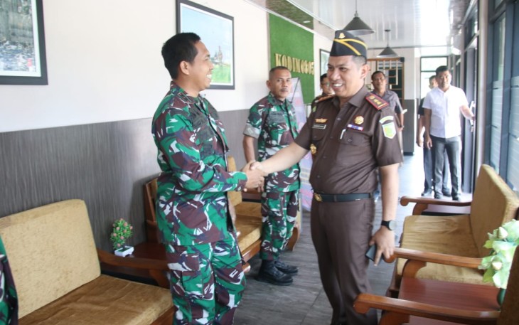 Dandim Ngawi saat Sambut Kajari Ngawi di Makodim Ngawi
