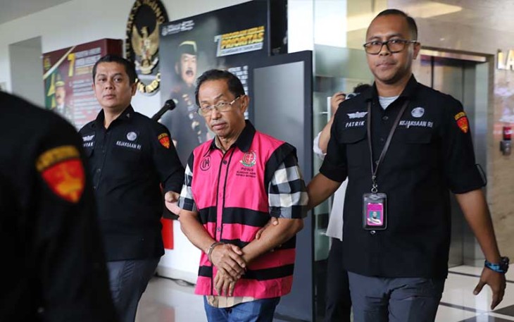 salah satu tersangka saat ditahan