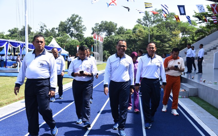 Olahraga Bersama Kasal Memperkuat Ikatan Batin dan Tali Silaturahmi Antar Prajurit 